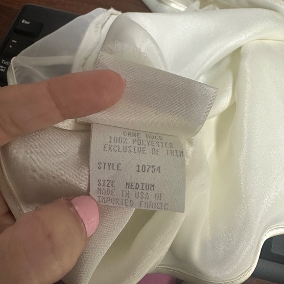 Vintage Intimo Amore Cream Ivory Beaded V Neck Slip Nightgown Sz Medium - Picture 6 of 7